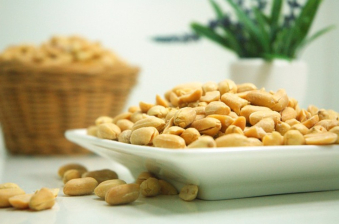 Salted nuts-მიწის თხილი
