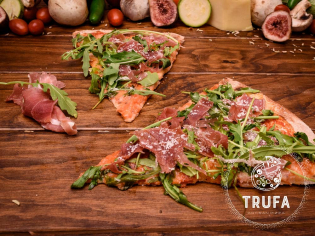 Pizza Tirolesa de 38 cms