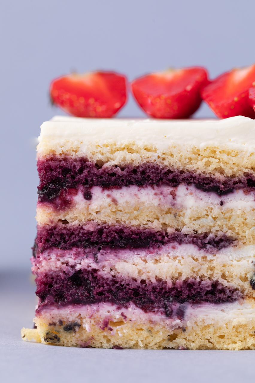 торт Черничный 325г (четвертинка)