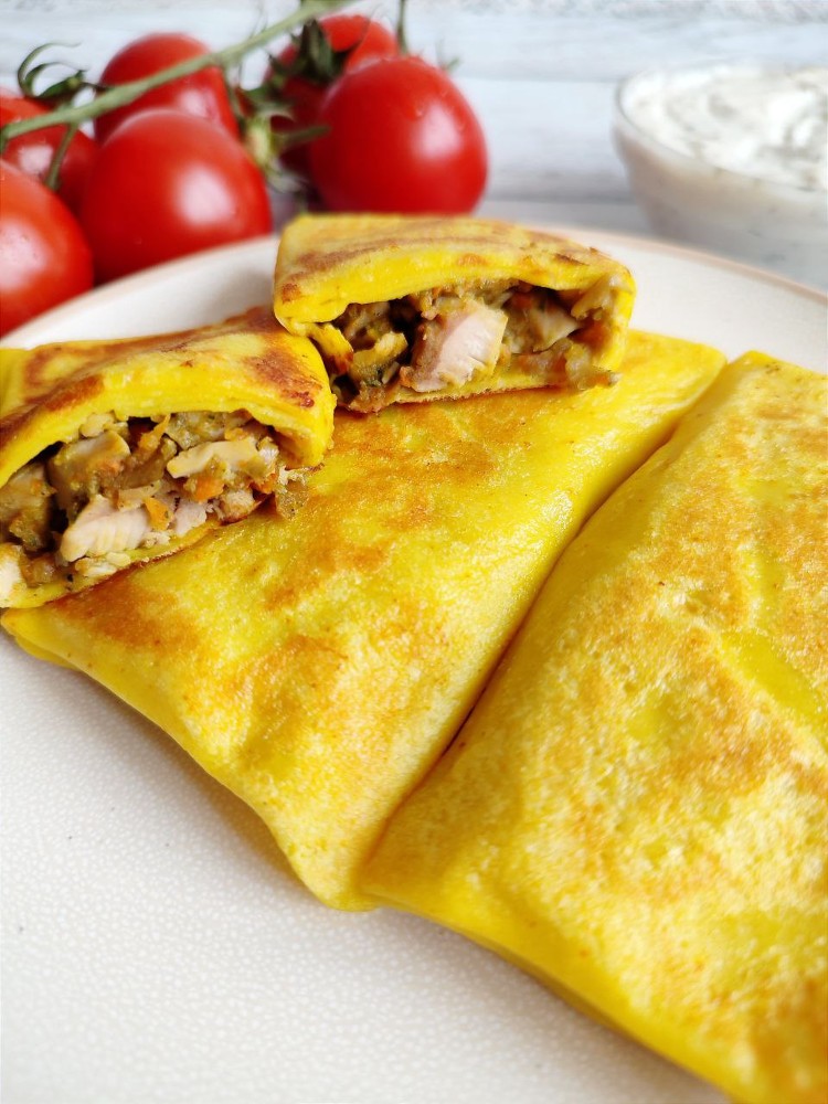 Млинці з куркою на кукурудзяному борошні