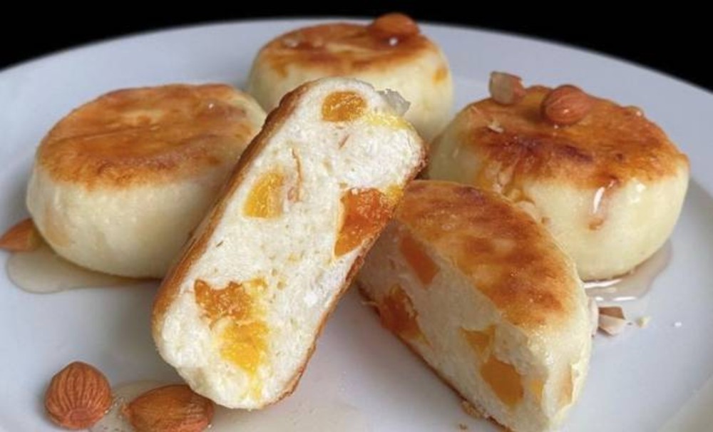 Сирники з курагою