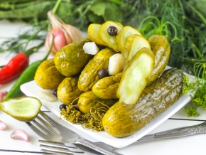 Огірок маринований