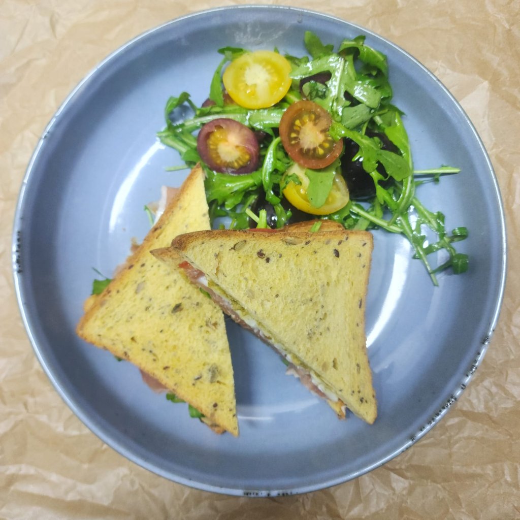 პროშუტო სენდვიჩი Prosciutto sandwich 