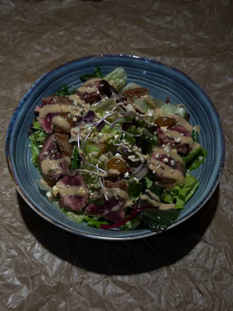 სტეიკ სალათი  Steak salad
