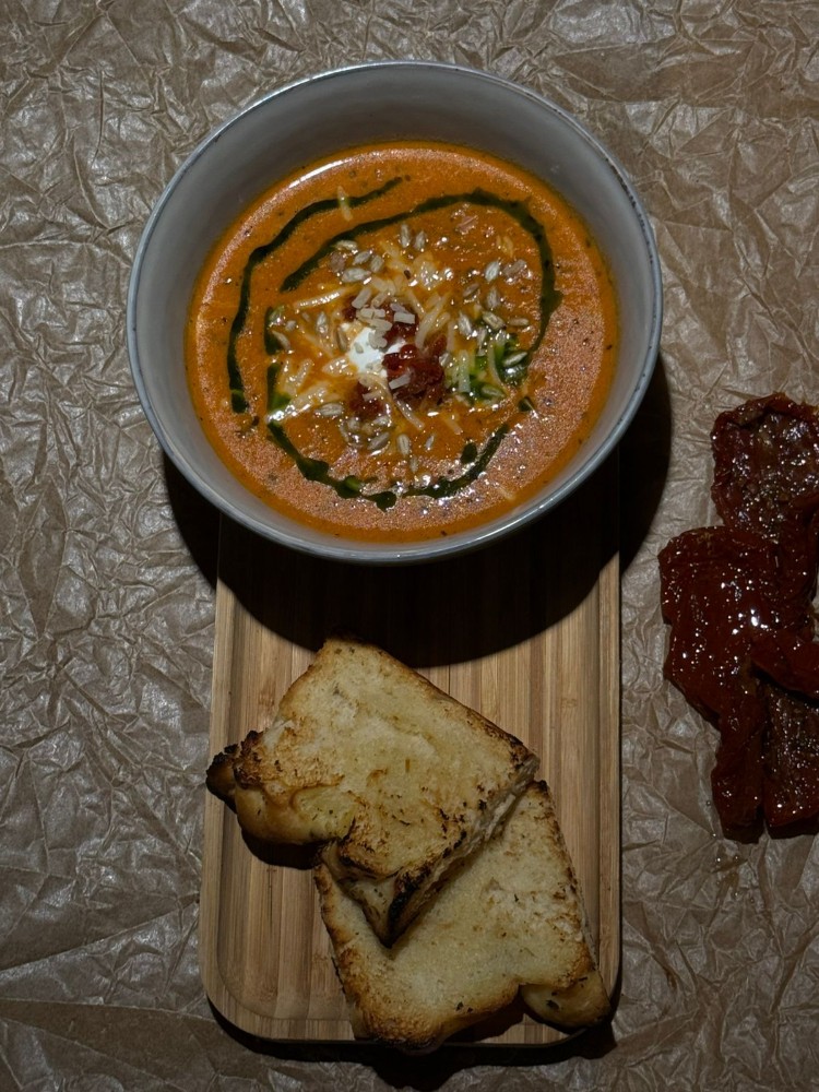 პომიდვრის კრემ სუპი Tomato soup 