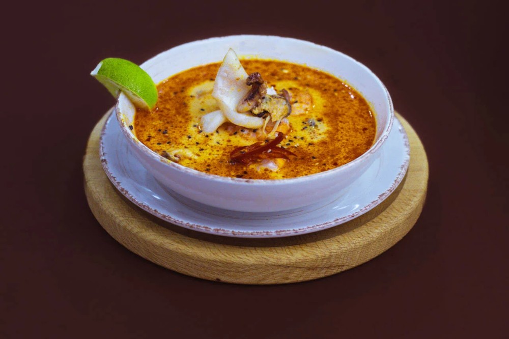 Том Ям з морепродуктами