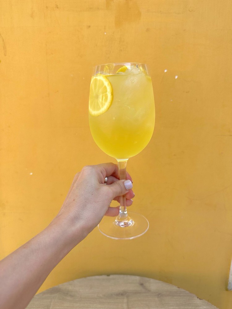 Limoncello Spritz