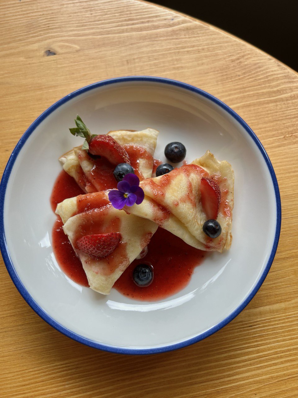 18. Crepes with berrie jam