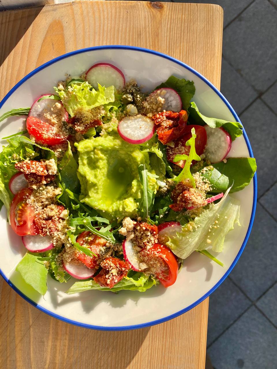 Avocado salad with walnut pangritata and tarragon oil