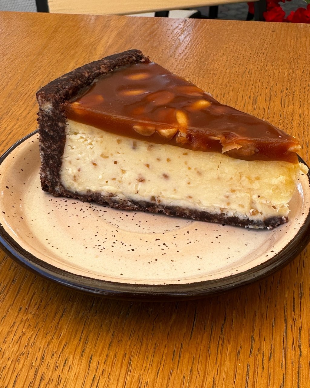 Чізкейк "Снікерс"