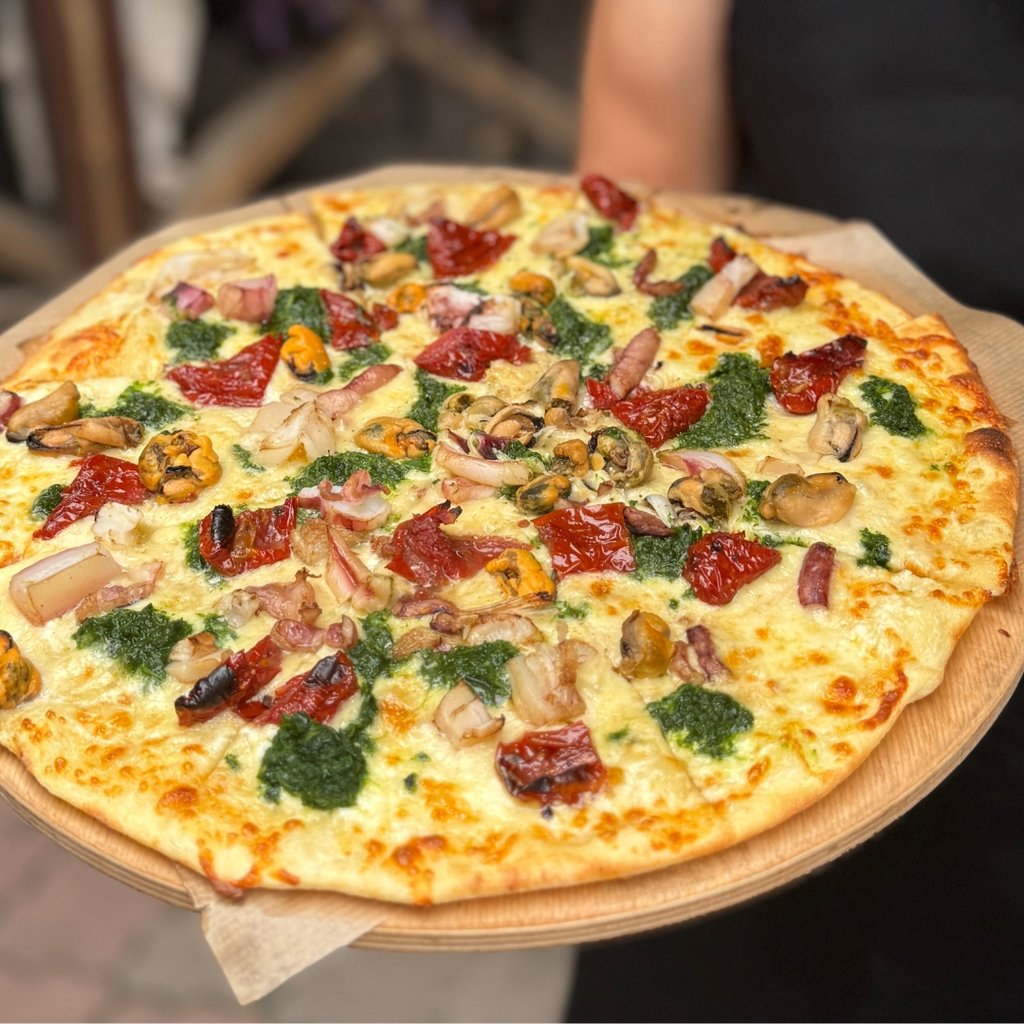 Піца "З морепродуктами" 33 см.