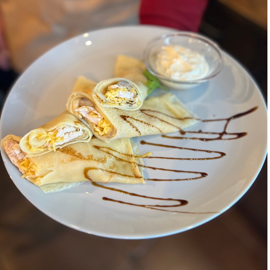 Млинець з грибами куркою та сиром