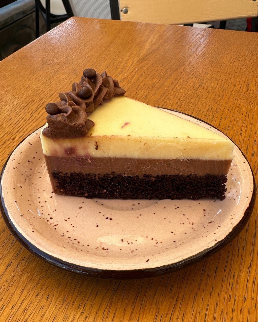 Торт "Карамельна дівчинка"