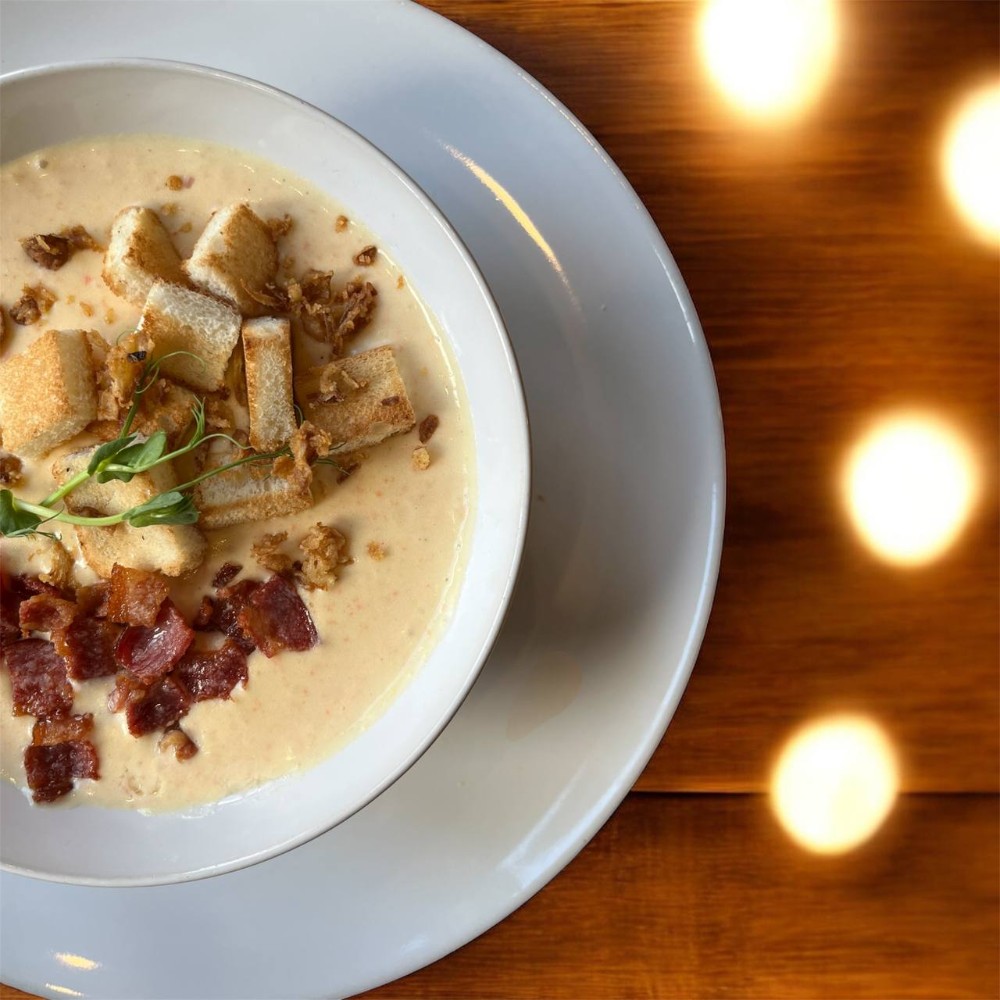 Картопляний крем-суп з беконом