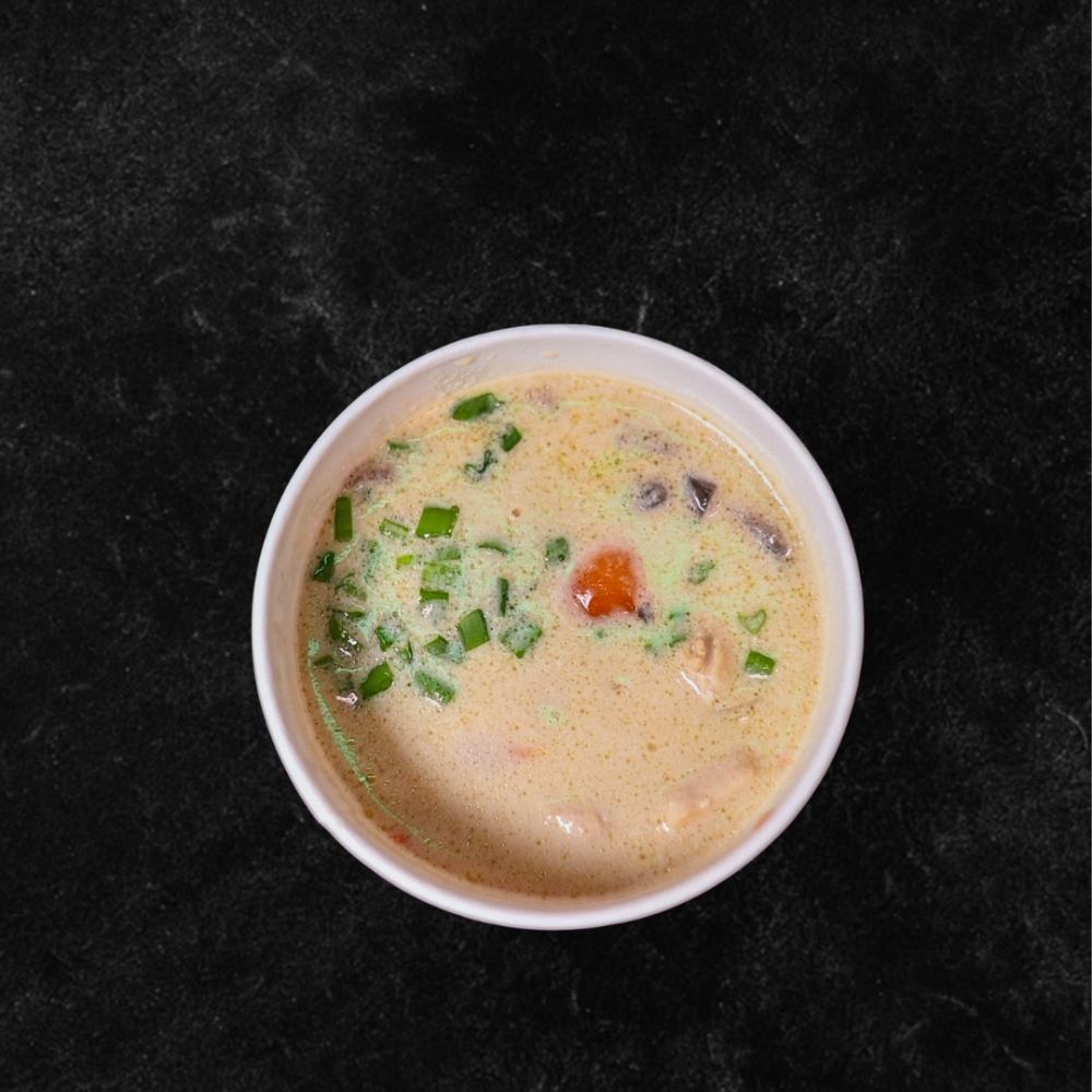 Том Кха з куркою