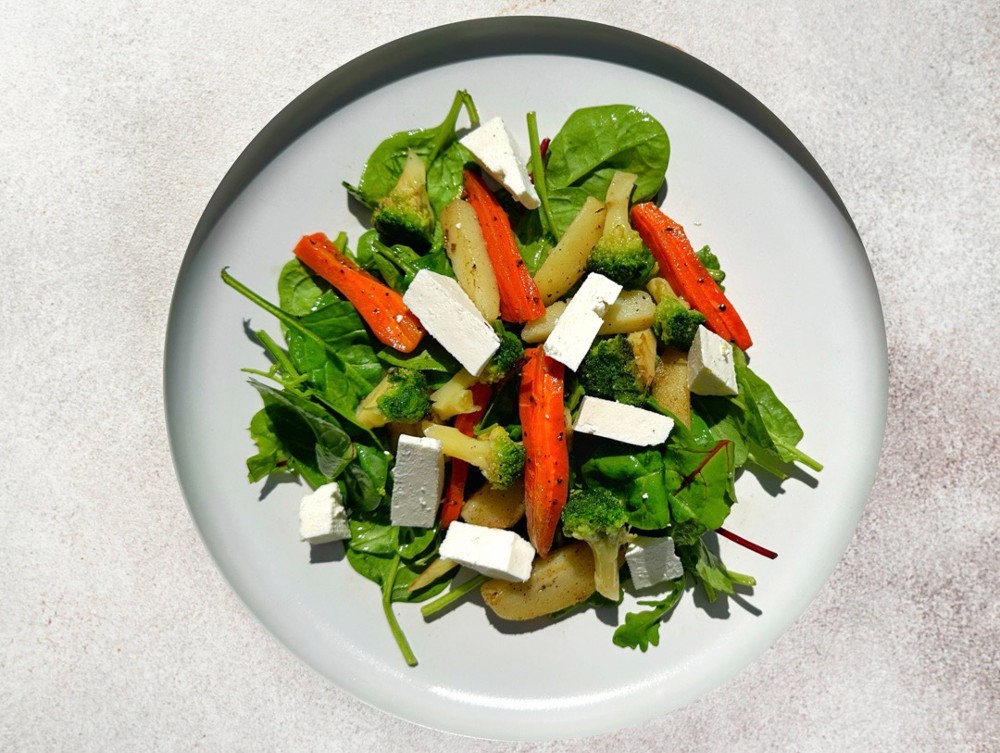 Овочевий салат з бринзою