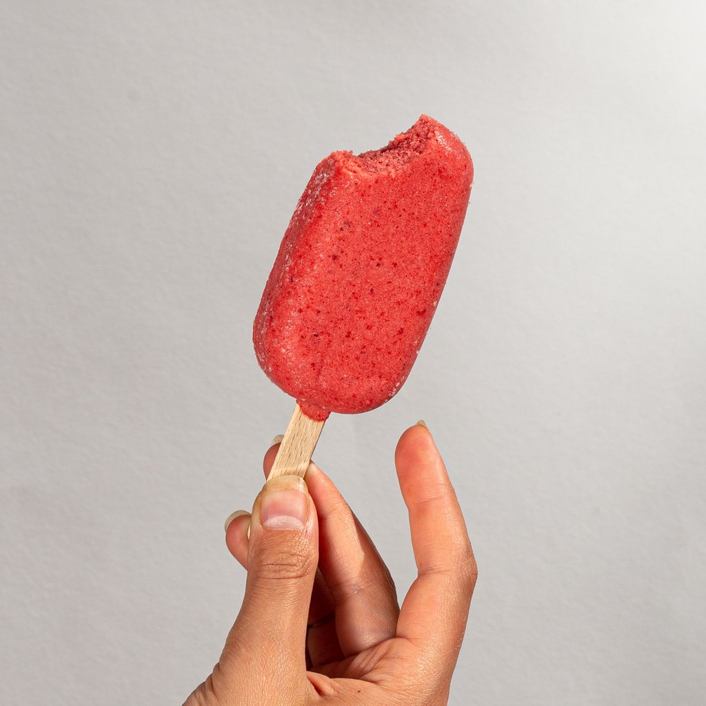Полуничне морозиво / Strawberry ice cream