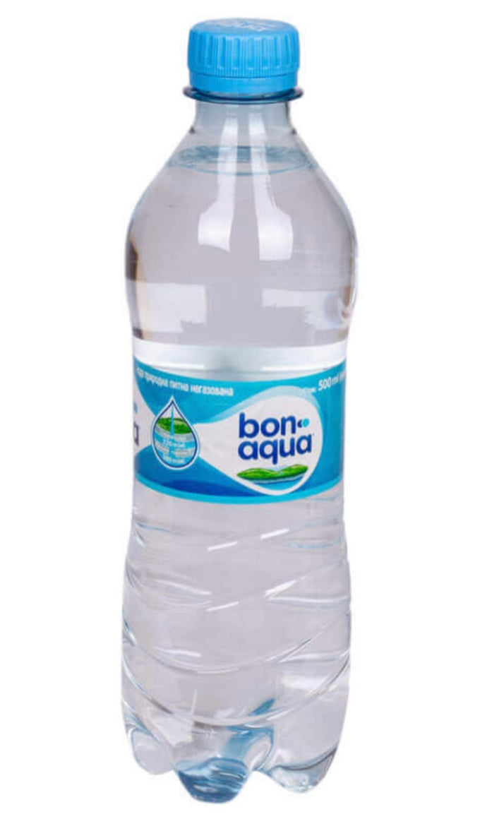 Вода Бонаква не газ.
