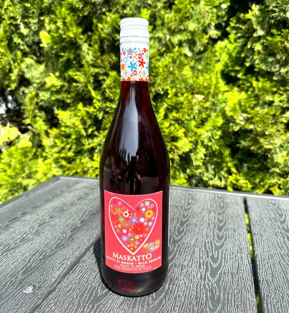 Вино "Маskatto Fruti Di Bosco"сол.черв.