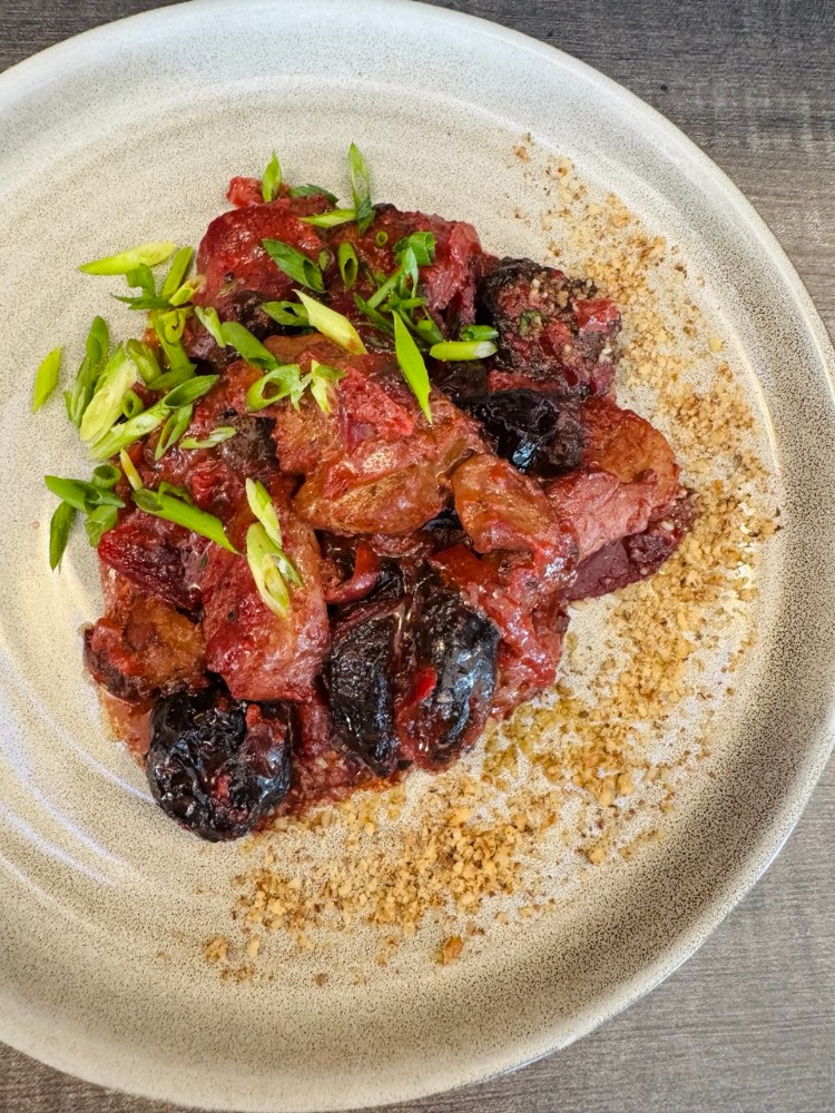 Шпундра з буряком та чорносливом