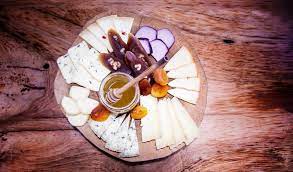  cheese board  ყველის დაფა