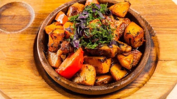 კარტოფილი ოჯახურად-Ojaxuri Family meal with fried potatoes
