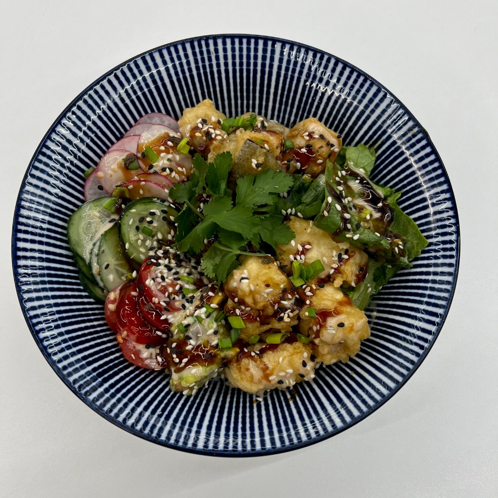 Боул зі смаженим тофу та овочами