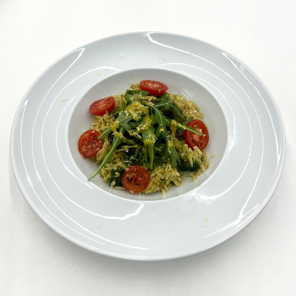 Орзо з базиліковим Песто та броколі