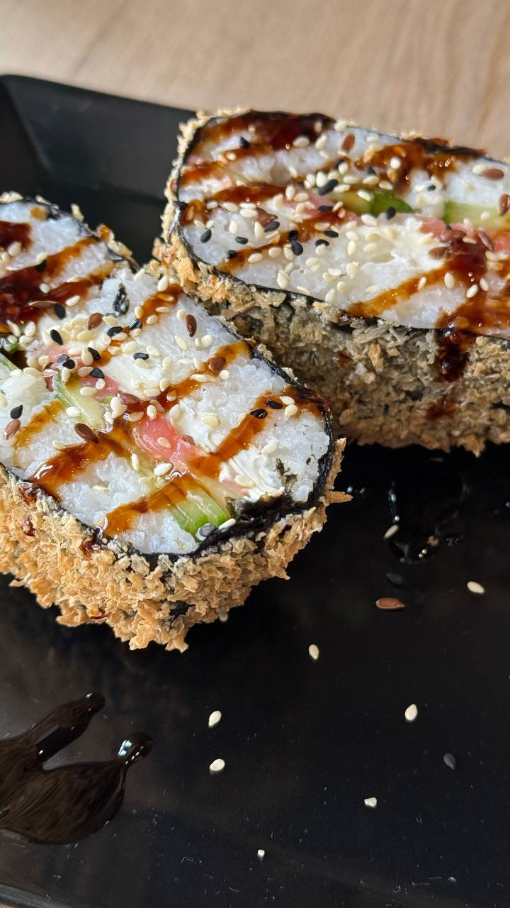 Суші - бургер з лососем