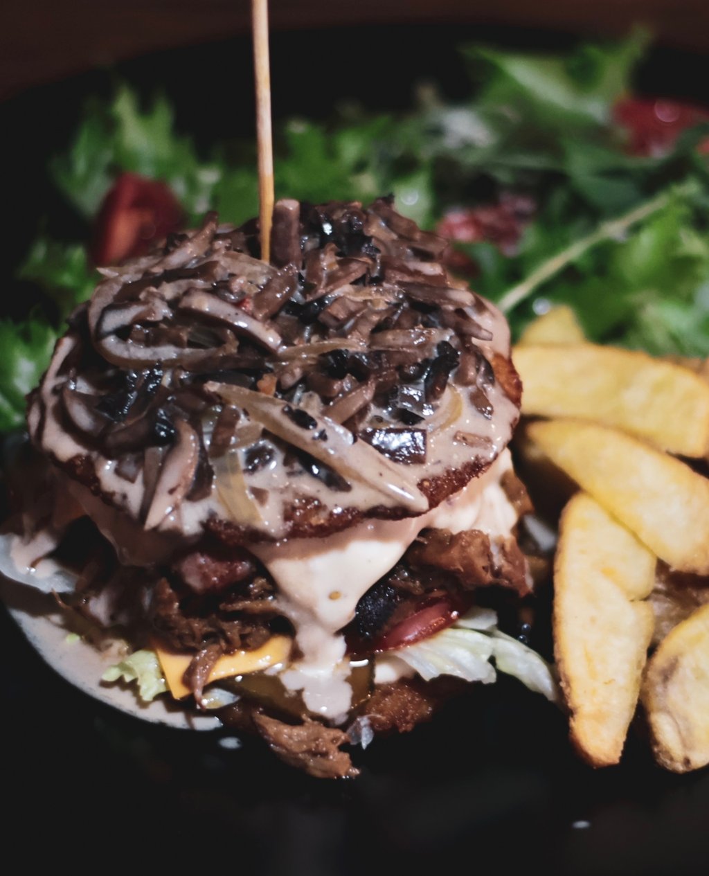 Дерунгер зі рваною свининою