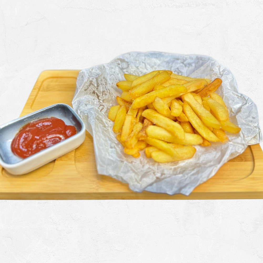 Картопля фрі з кетчупом