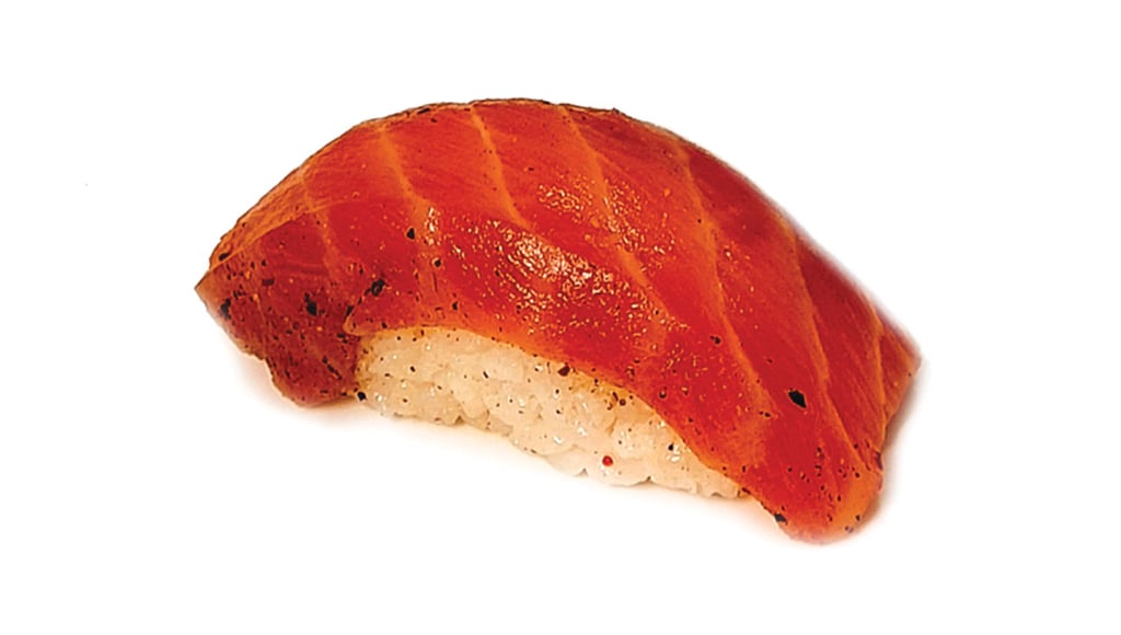 Нігірі з маринованим лососем