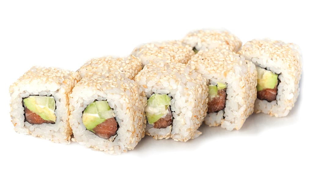 Каліфорнія з лососем в кунжуті