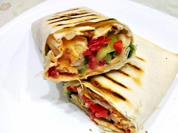 Курячий шашлик в лаваші