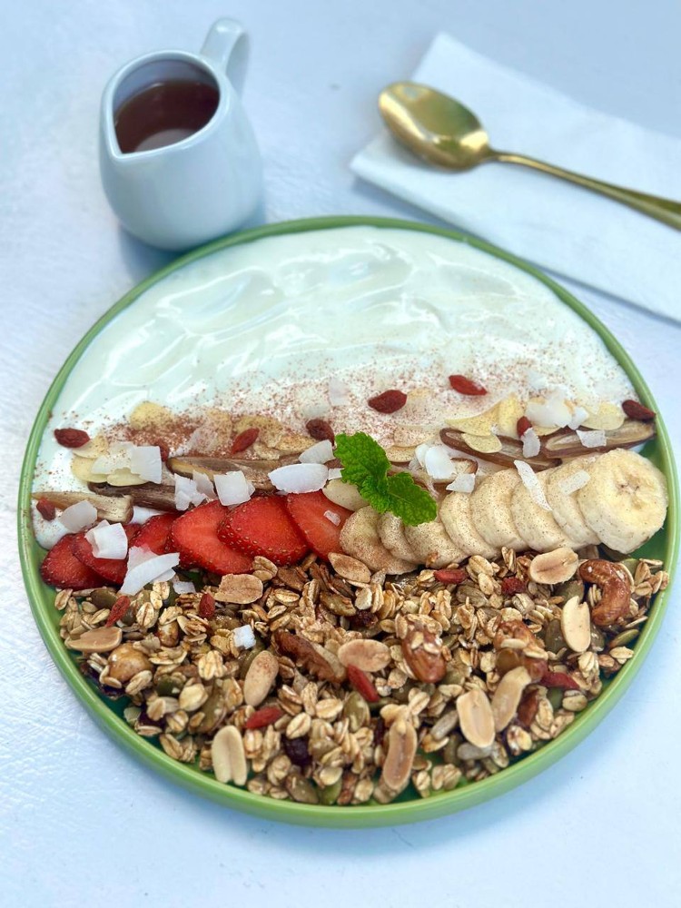 Granola with yogurt