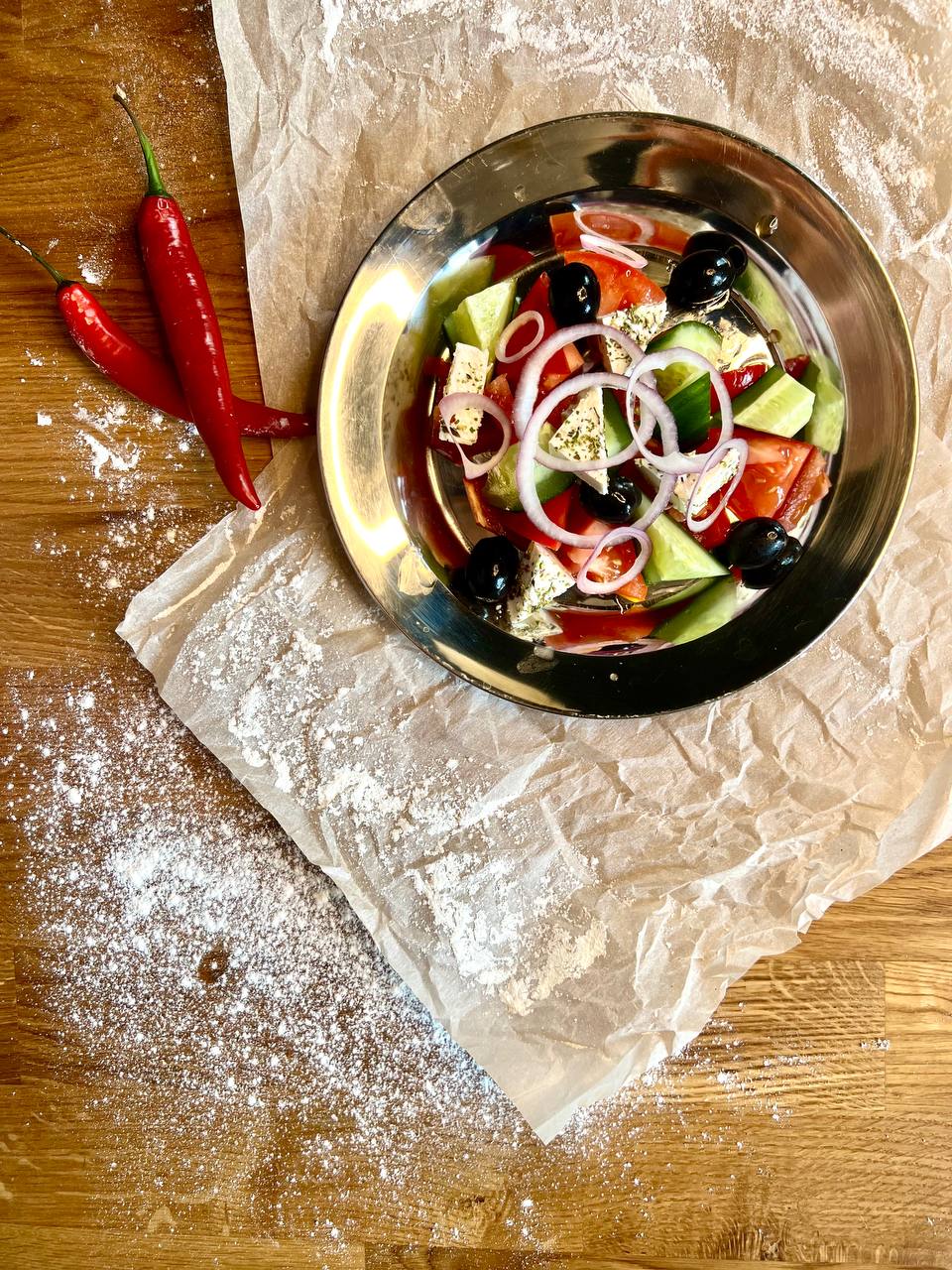 Салат грецький (200г)