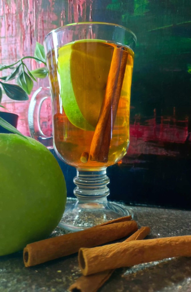 ცხელი მალიბუ და ვაშლის წვენი - Hot malibu and apple juice 