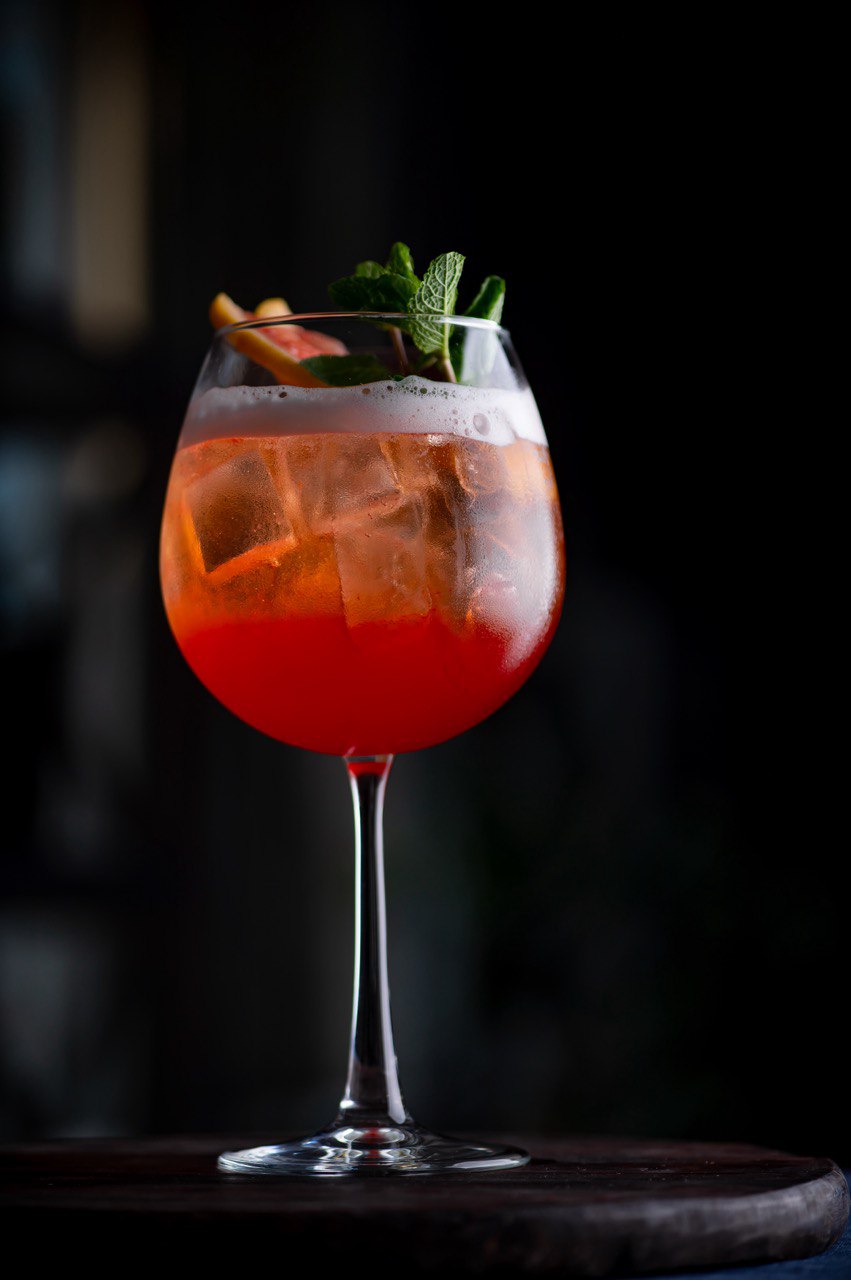 Коктейль Strawberry Aperol Sour