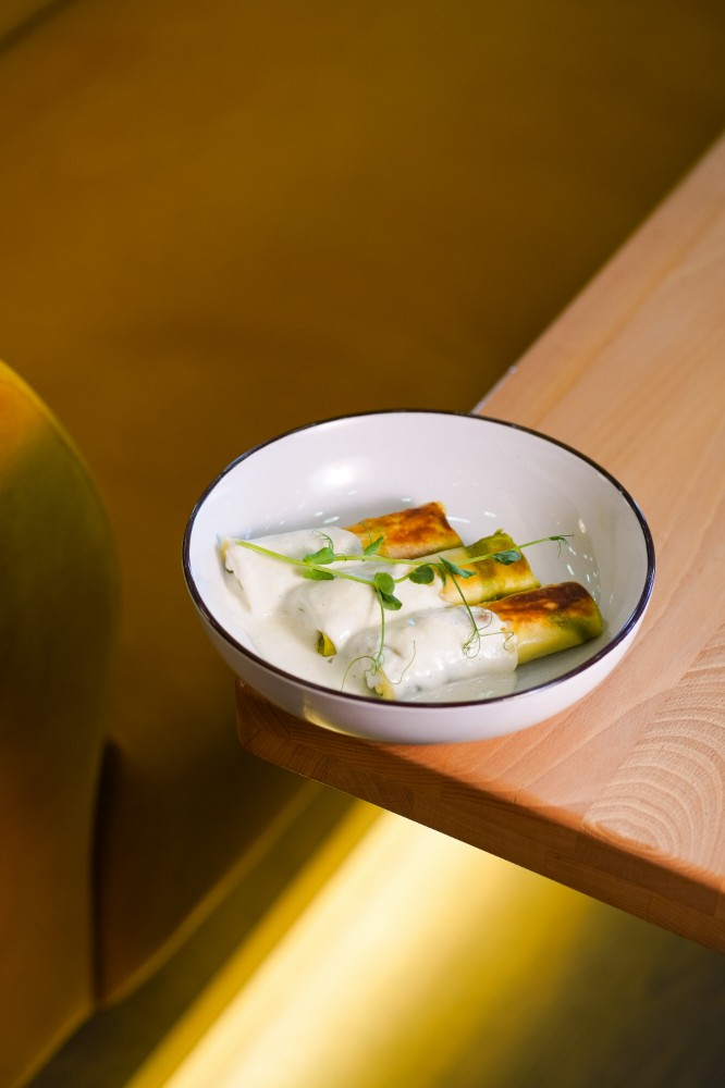 Млинці з крем сиром та лососем