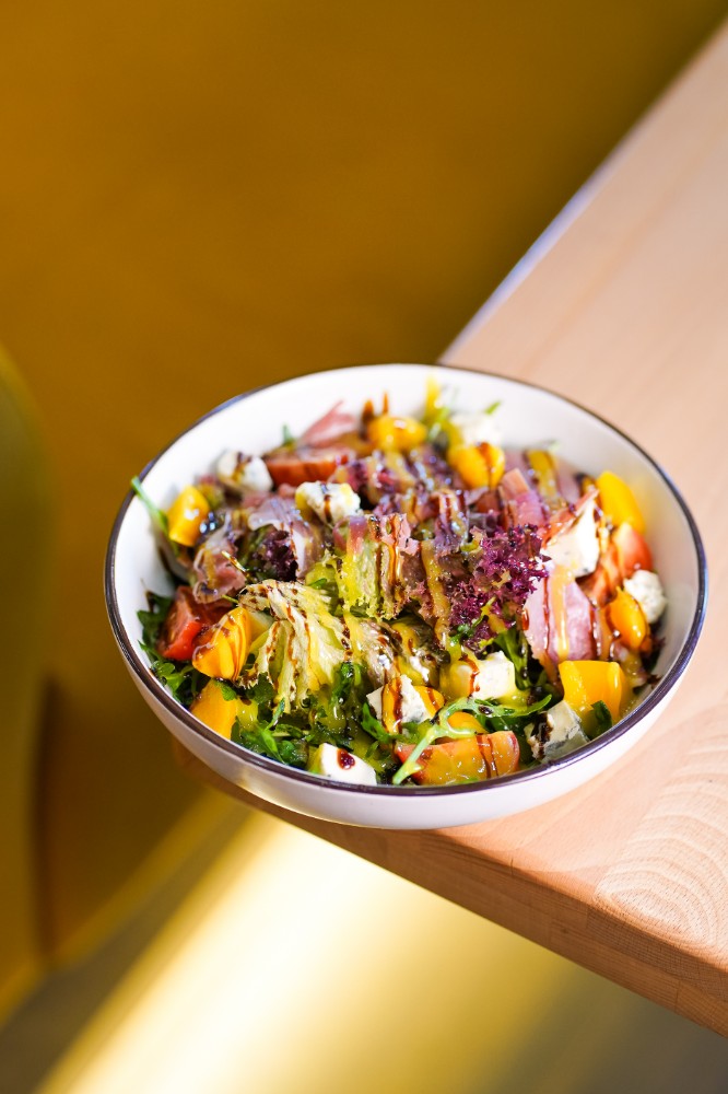 Салат з хамоном та дор блю