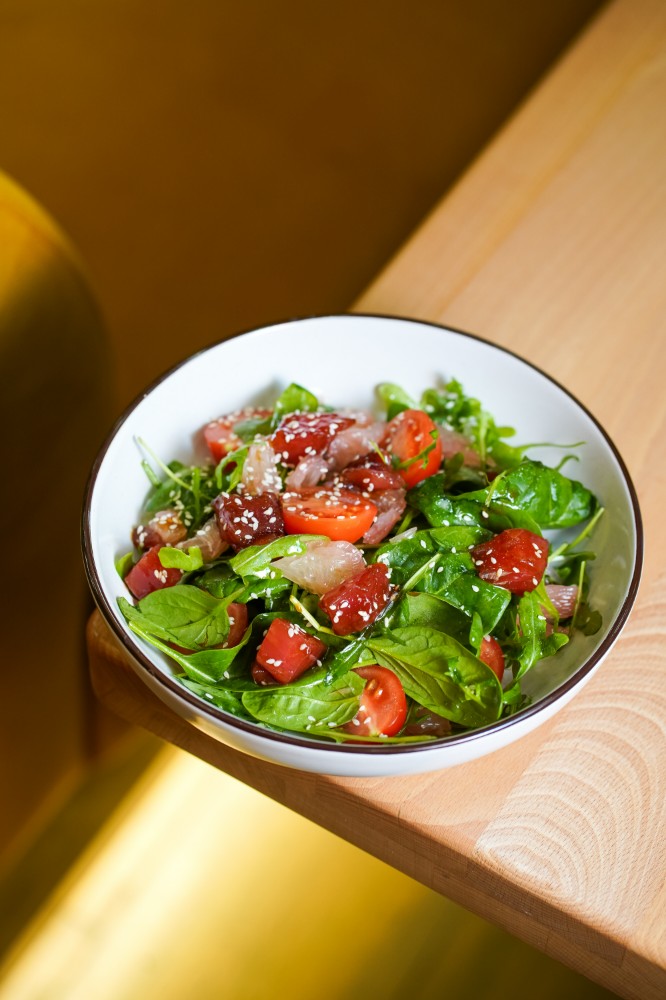 Салат з тунцем