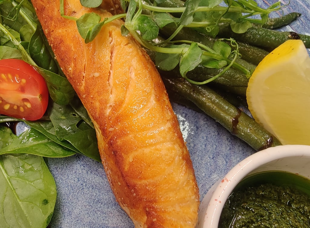 Лосось з спаржевою квасолею
