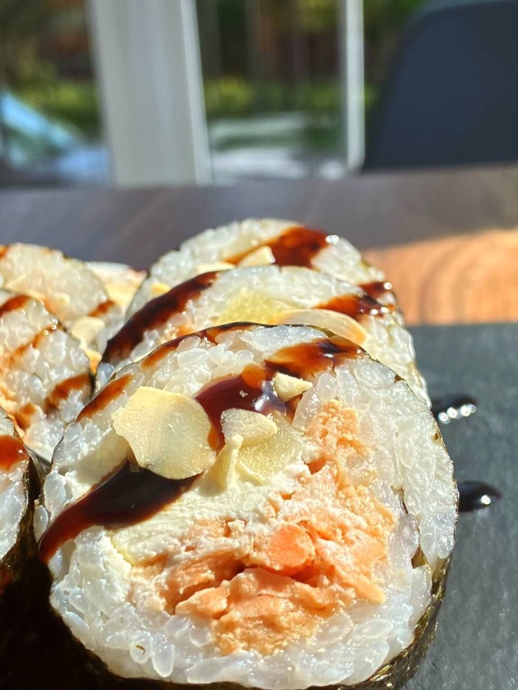 Футомак зі смаженим Лососем ТеріякіBlackRoll