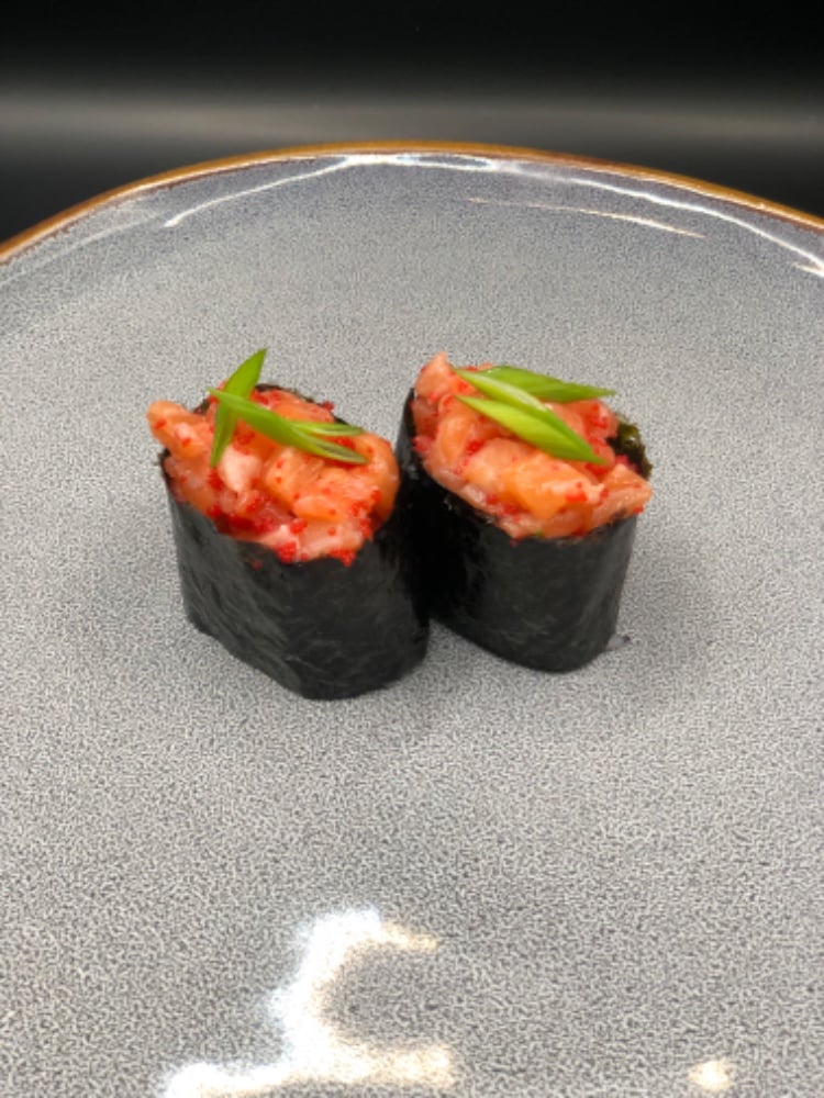 Гункан лосось 2шт.