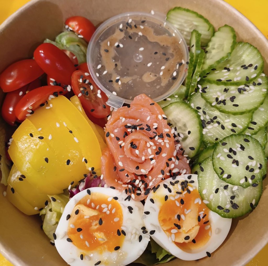 салат з лососем