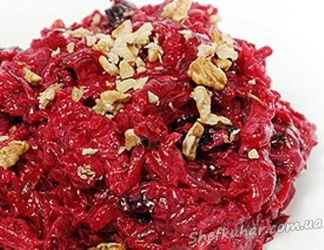 салат буряк з грецьким горіхом