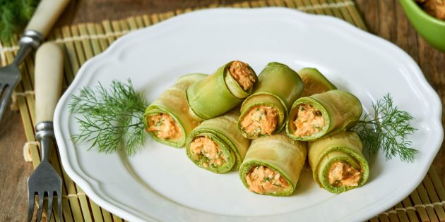 Кабачкові рулетки зі свининою