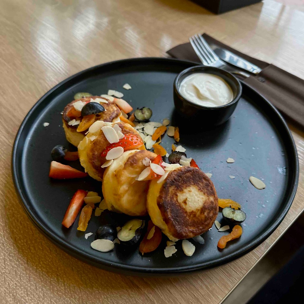 Сирники зі сметаною