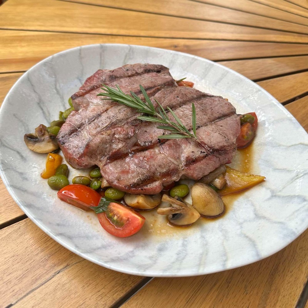 Стейк зі свинини в хоспері