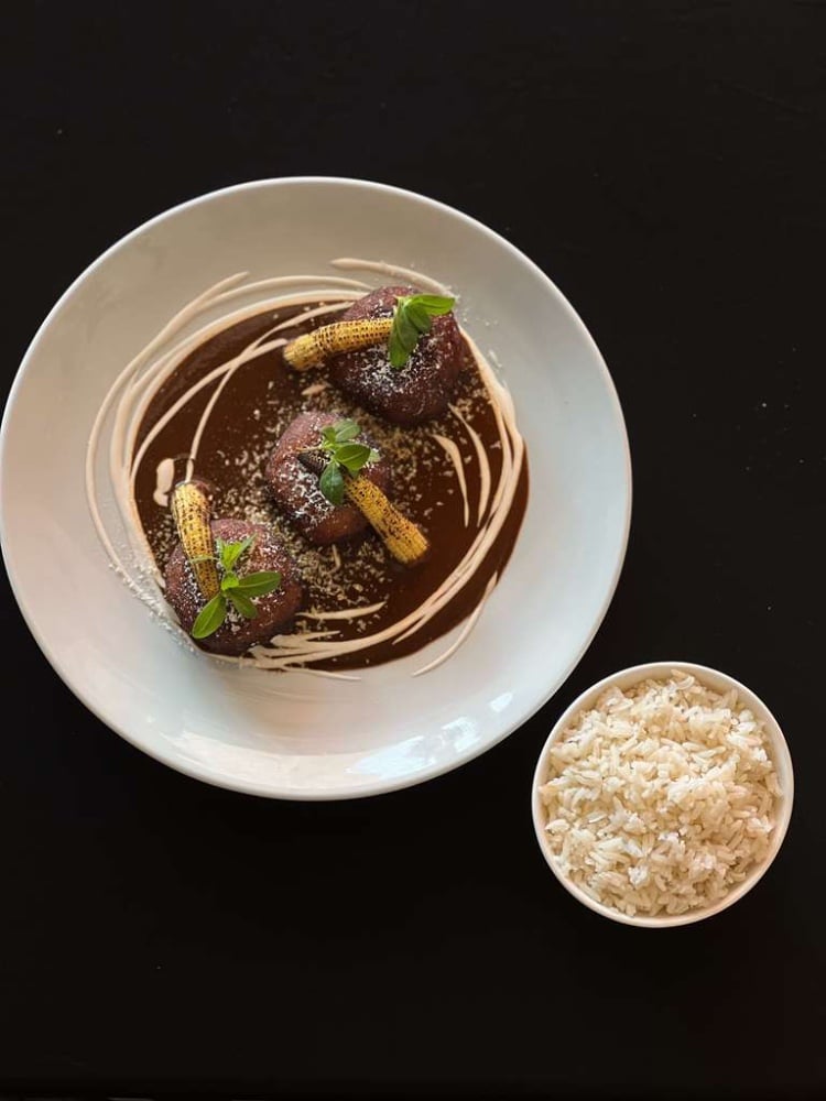 Bolitas de plátano rellenas de carne (TODOS SANTOS)